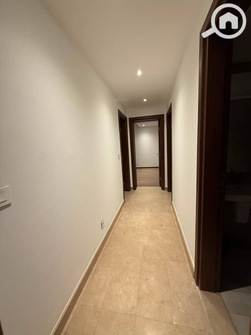 5 1000698476. jpg