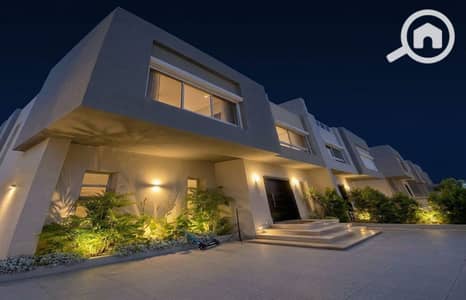 4 Bedroom Twin House for Sale in Sheikh Zayed, Giza - Gemini_Generated_Image_c8mya2c8mya2c8my_1400x900. jpg 4 Bedroom Twin House for Sale in Sheikh Zayed, Giza - Gemini_Generated_Image_c8mya2c8mya2c8my_1400x900. jpg