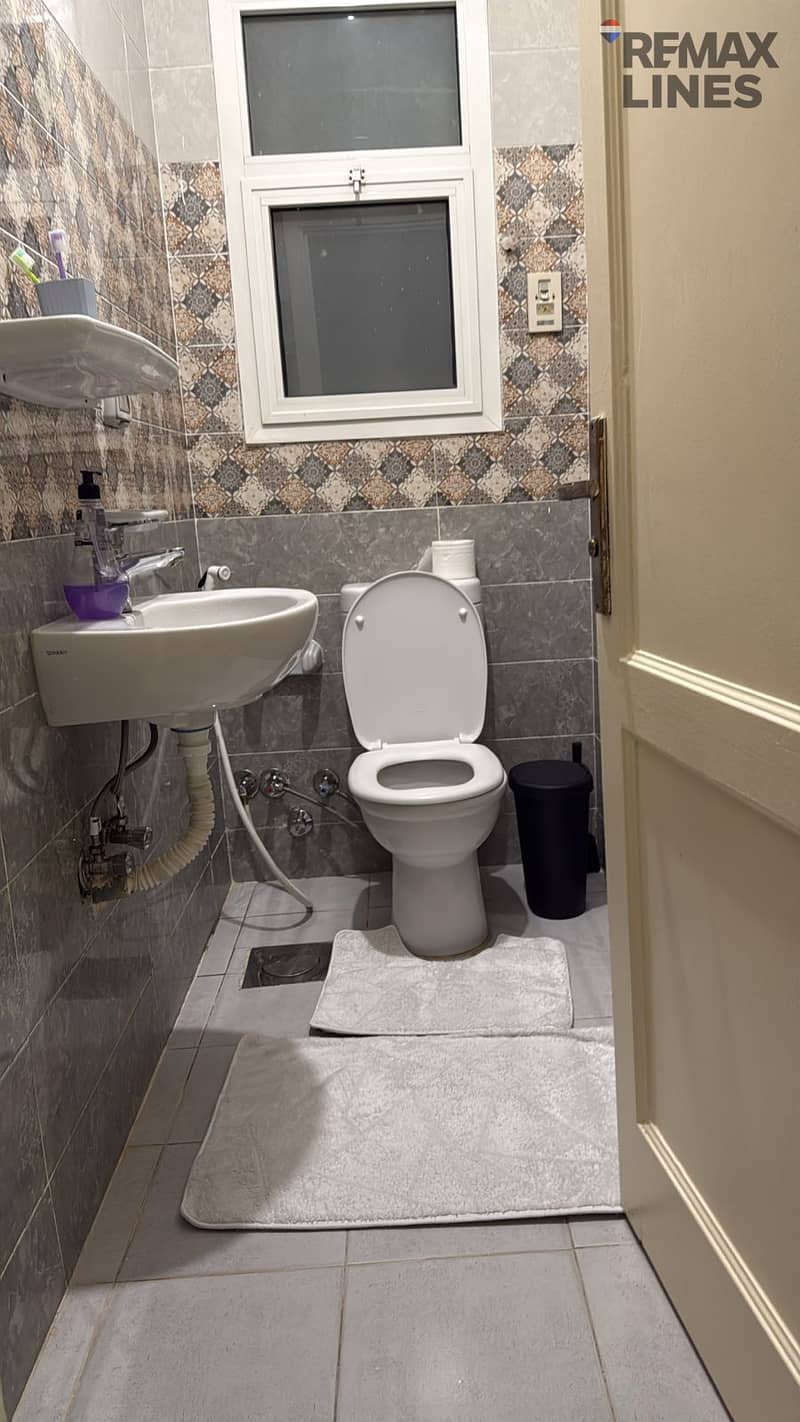 4 10942. jpg