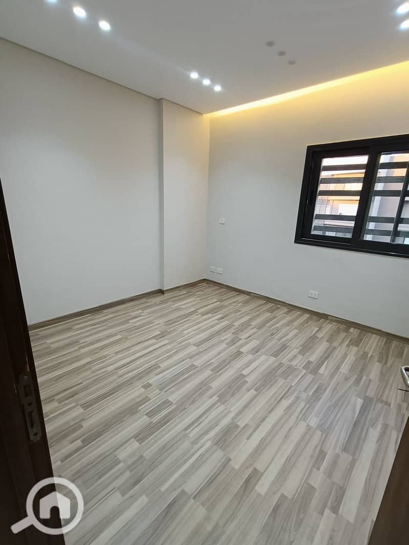 27 d193c049-6088-4680-8f99-889a7561ab32. jpg