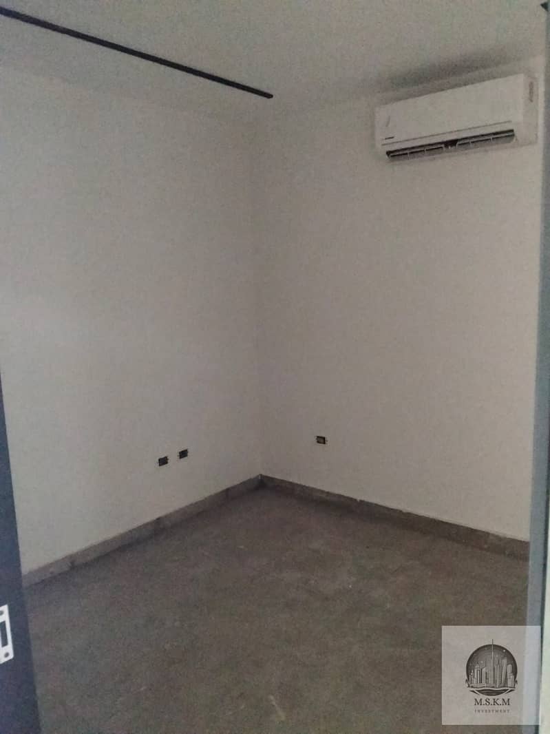 4 WhatsApp Image 2026-10-27 at 4.44. 27 PM (1). jpeg