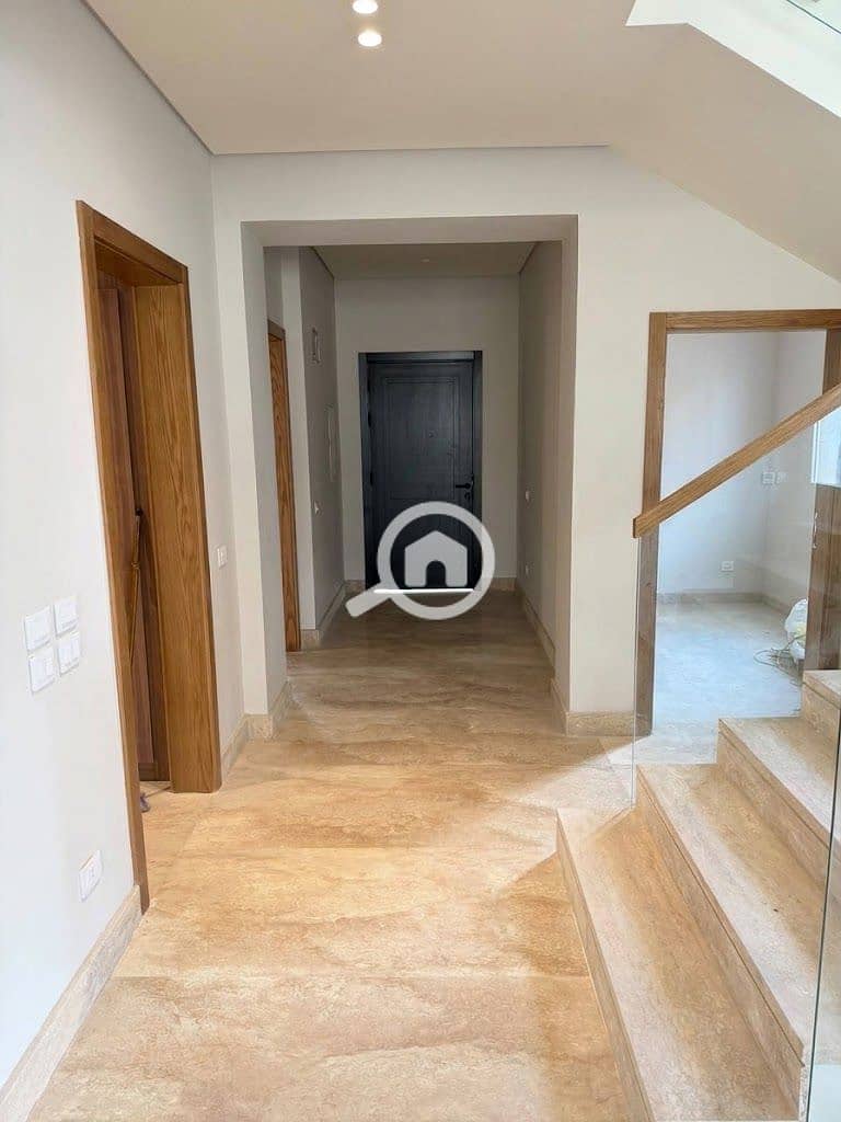 8 watermarked_img_4035376914772633609. jpg