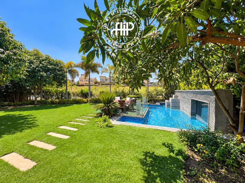 2 Tropical Backyard Pool Oasis. png