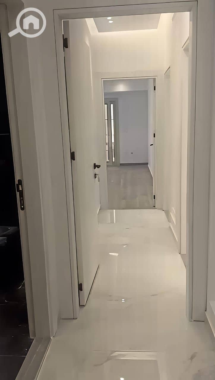 4 1000118136. jpg