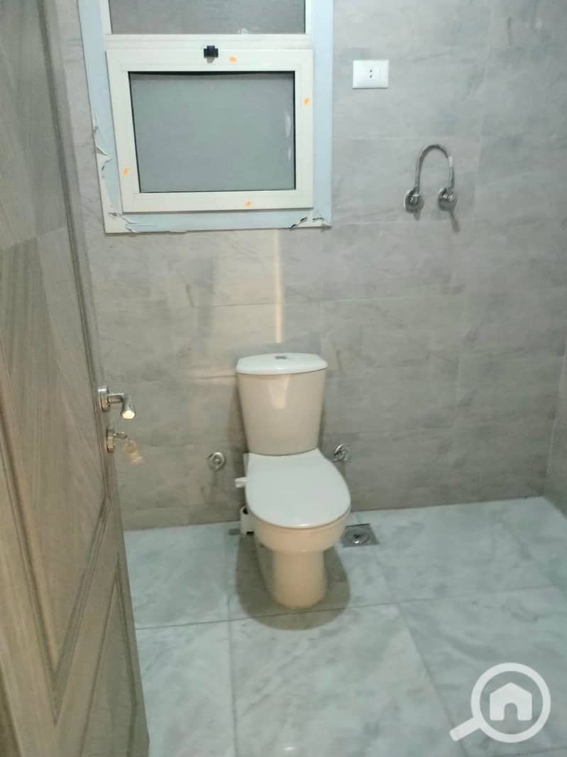 12 1000492709. jpg