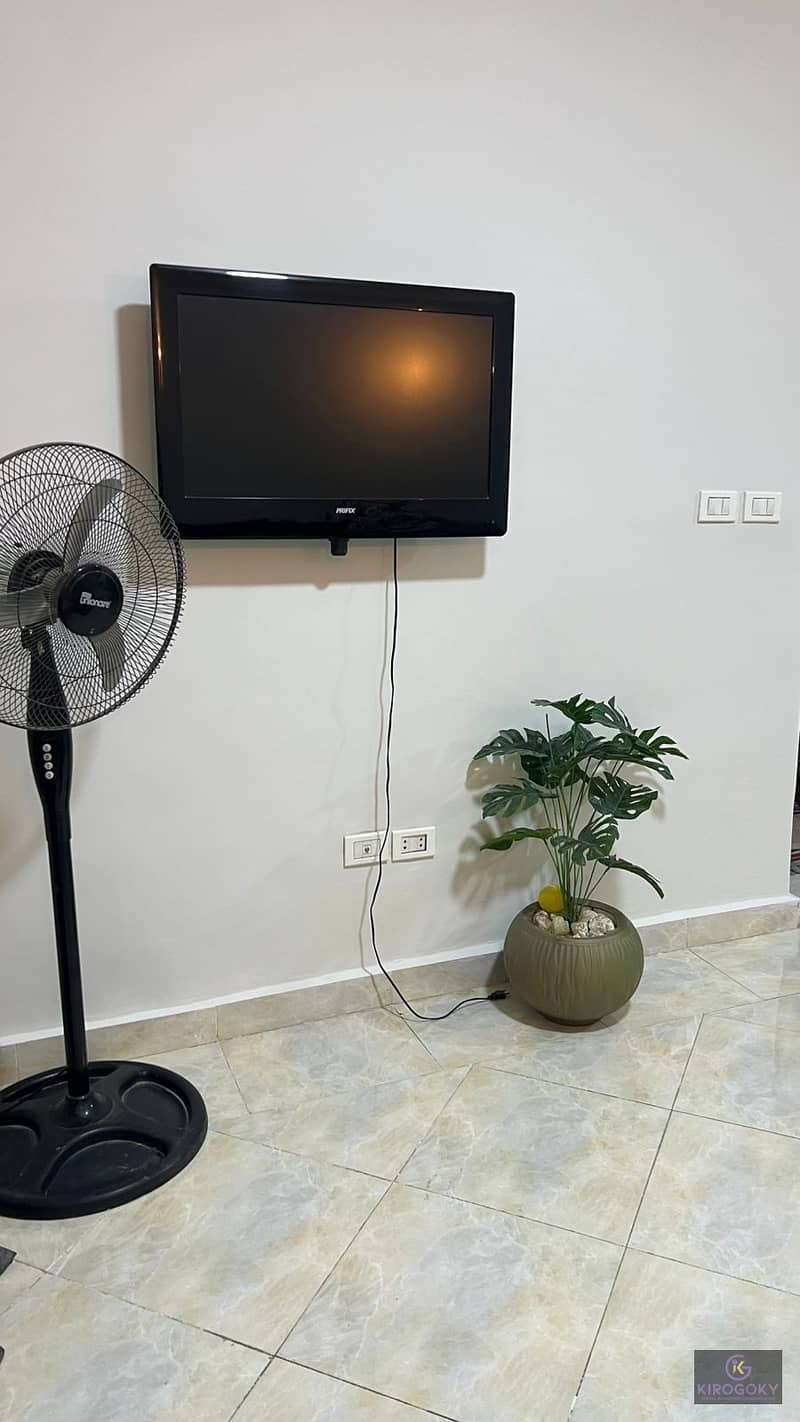 10 d08bb624-0278-43ca-a0b1-ae301fb9d618. jpeg