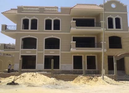 10+ Beds Villa for Sale in New Cairo, Cairo - فيلا للبيع في التجمع الاول المجاوره الخامسه