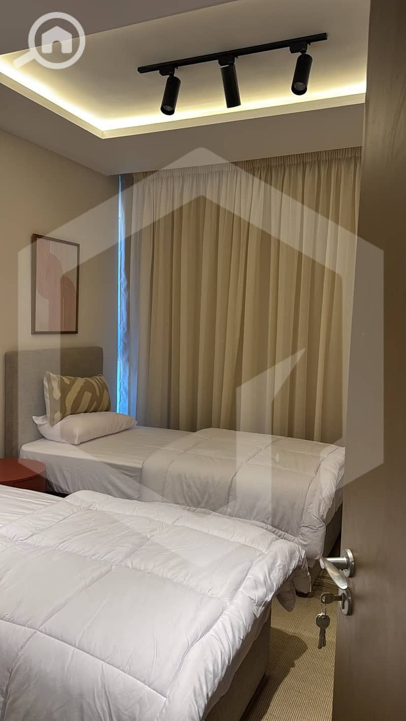 5 Zed West 5. jpg