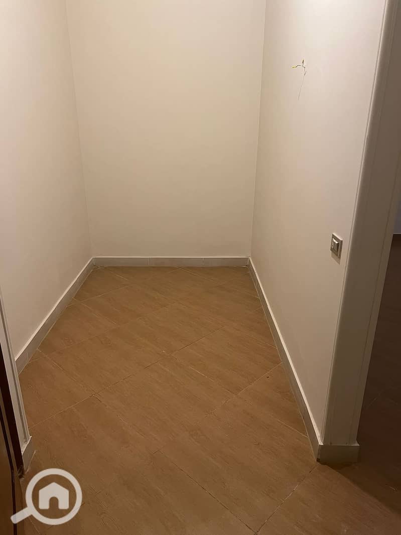 5 1000049015. jpg