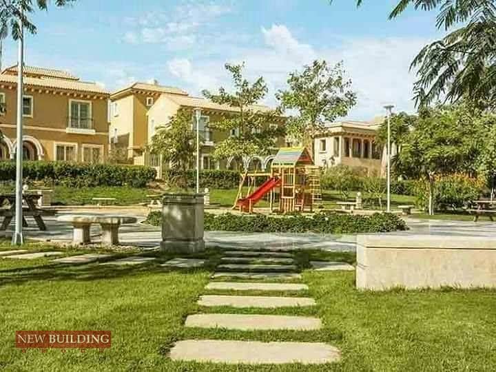 4 ممشى بالكمبوند hyde park . . jpg
