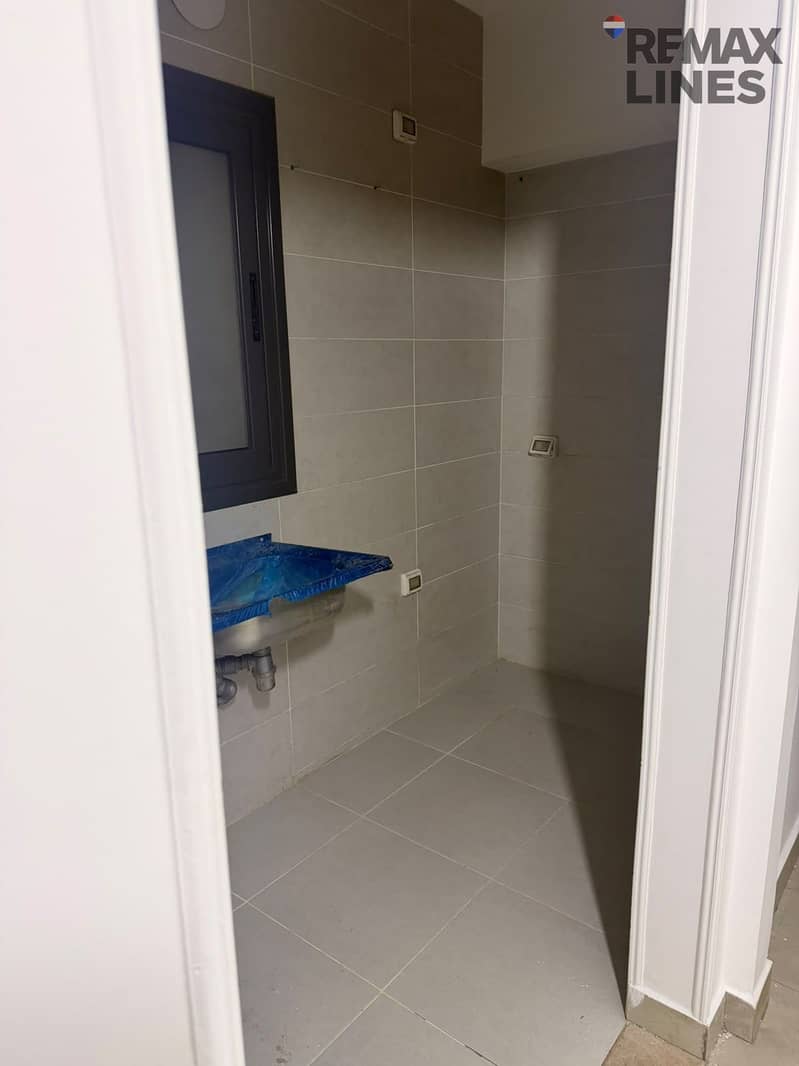 4 1000415986. jpg