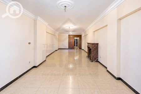 3 Bedroom Flat for Sale in Smoha, Alexandria - 1- 1. jpg 3 Bedroom Flat for Sale in Smoha, Alexandria - 1- 1. jpg