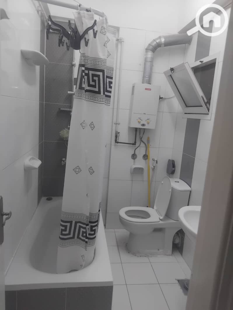 8 1000222453. jpg