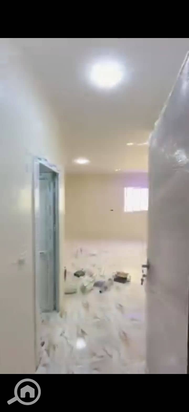 24 240174. jpg