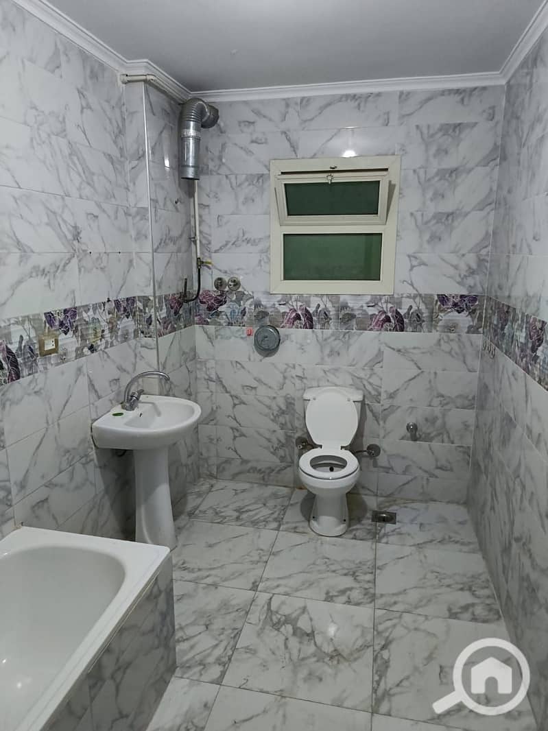 3 1000456831. jpg