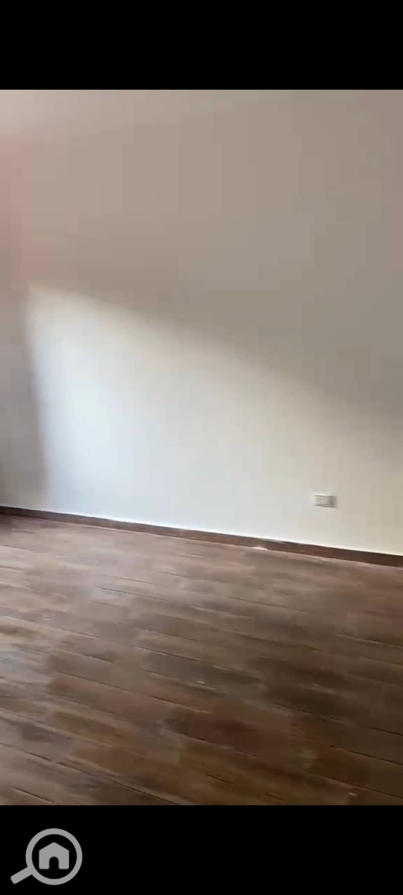 1000457711. jpg 1000457711. jpg