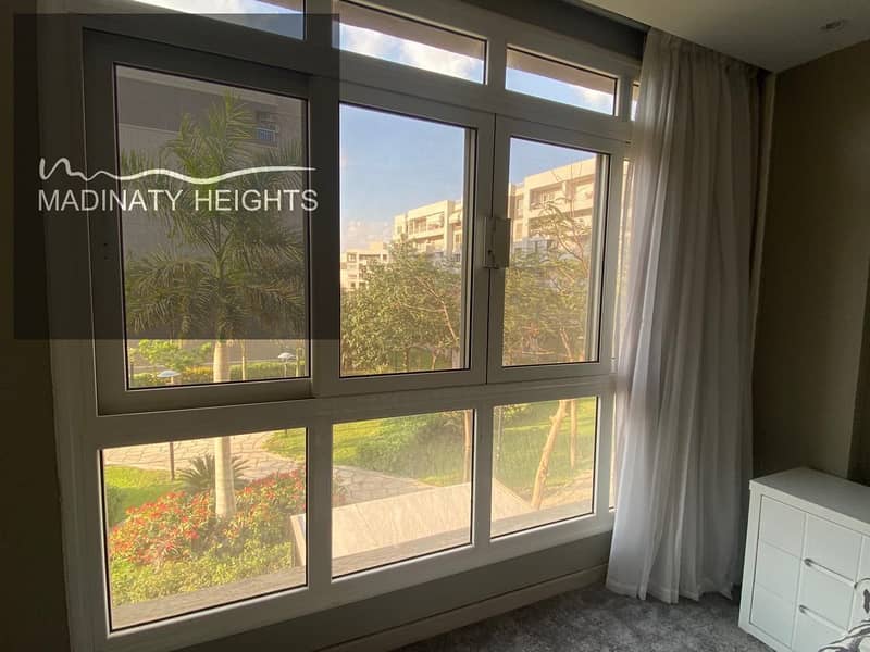 4 4. jpeg