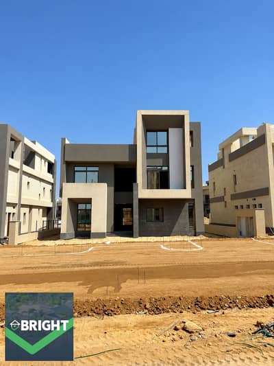 6 Bedroom Twin House for Sale in New Cairo, Cairo - Open_Grounds_and_Construction_03. jpg