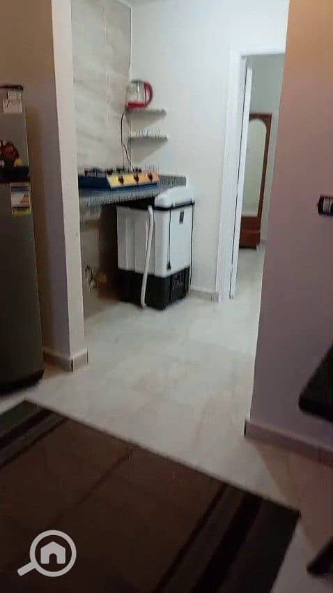 2 photo_5976772461170724993_y. jpg
