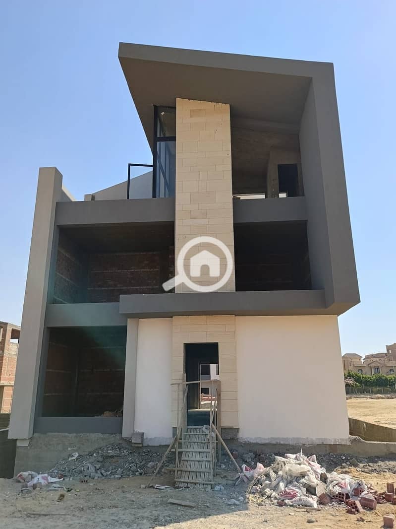 8 1000256260. jpg