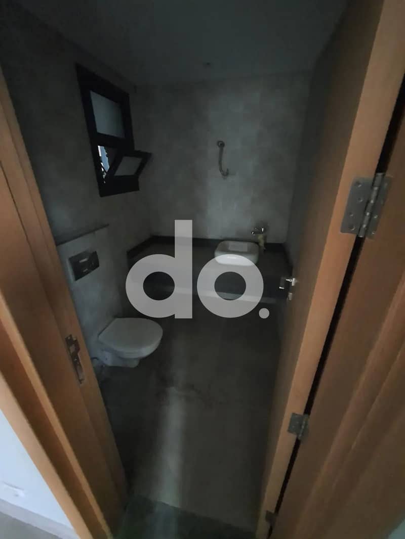 6 27e3c5ec-edf0-4231-b4a5-93f2be9f7b1a. jpg