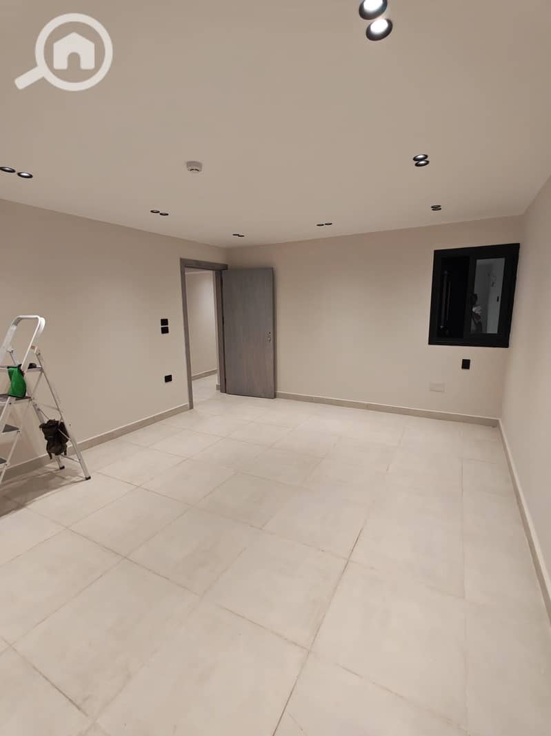 7 1048485. jpg