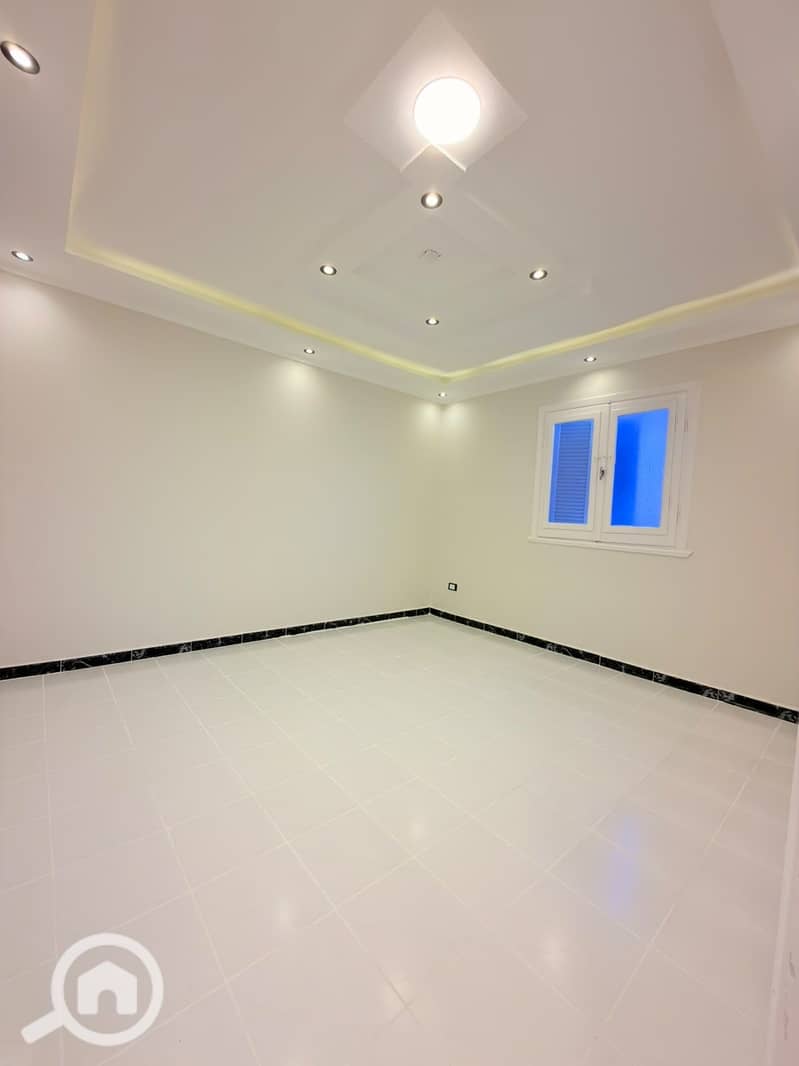 19 1000543878. jpg