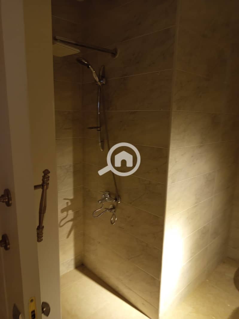 8 192246. jpg