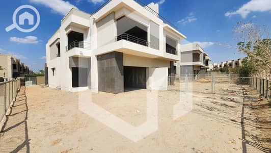 4 Bedroom Twin House for Sale in 6th of October, Giza - The Crown Palm Hills 1. jpeg