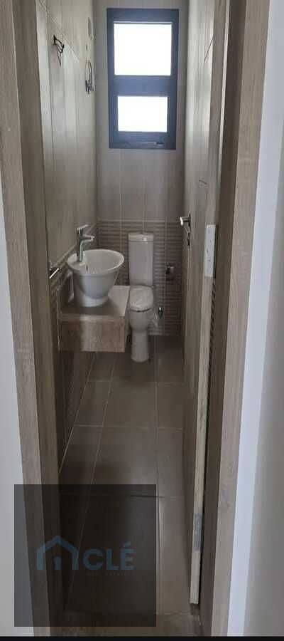 7 WhatsApp Image 2026-10-27 at 17.08. 01 (1). jpeg