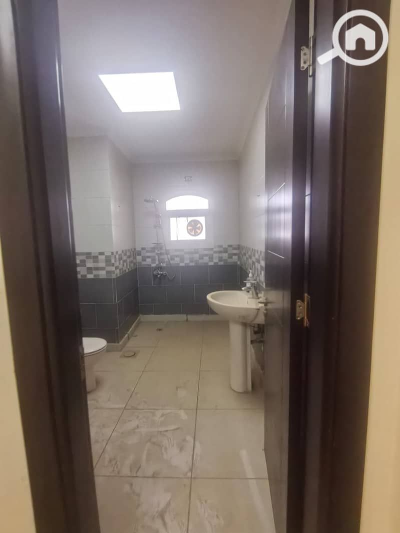 14 1000479006. jpg