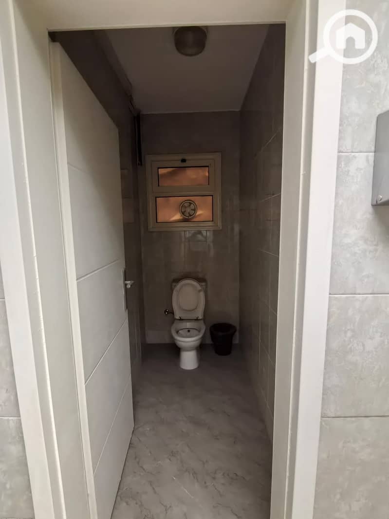 13 1000479922. jpg