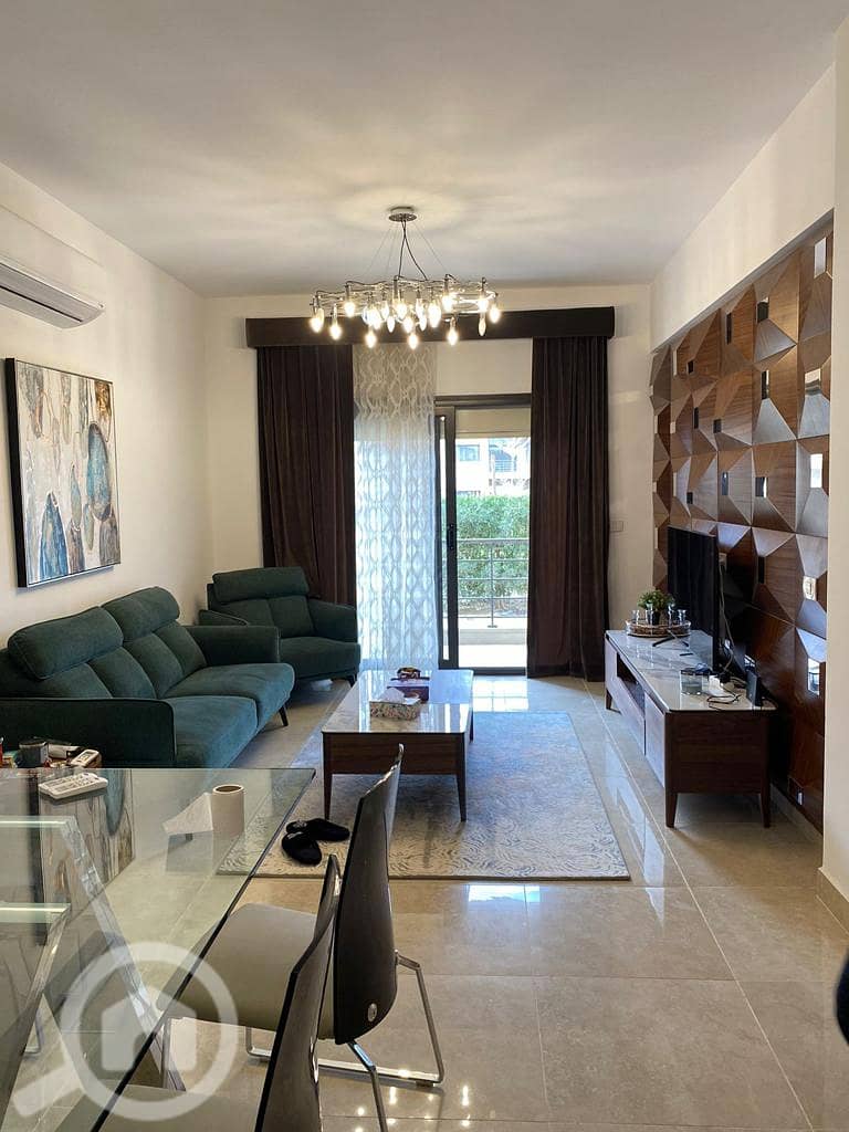 شقه ارضي بجاردن145م متشطبه ومفروشه في فيفث سكوير المراسم التجمع الخامس